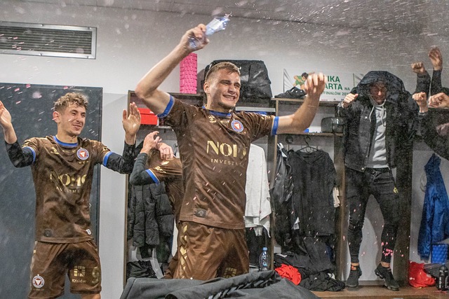 但在关键比 但在关键比